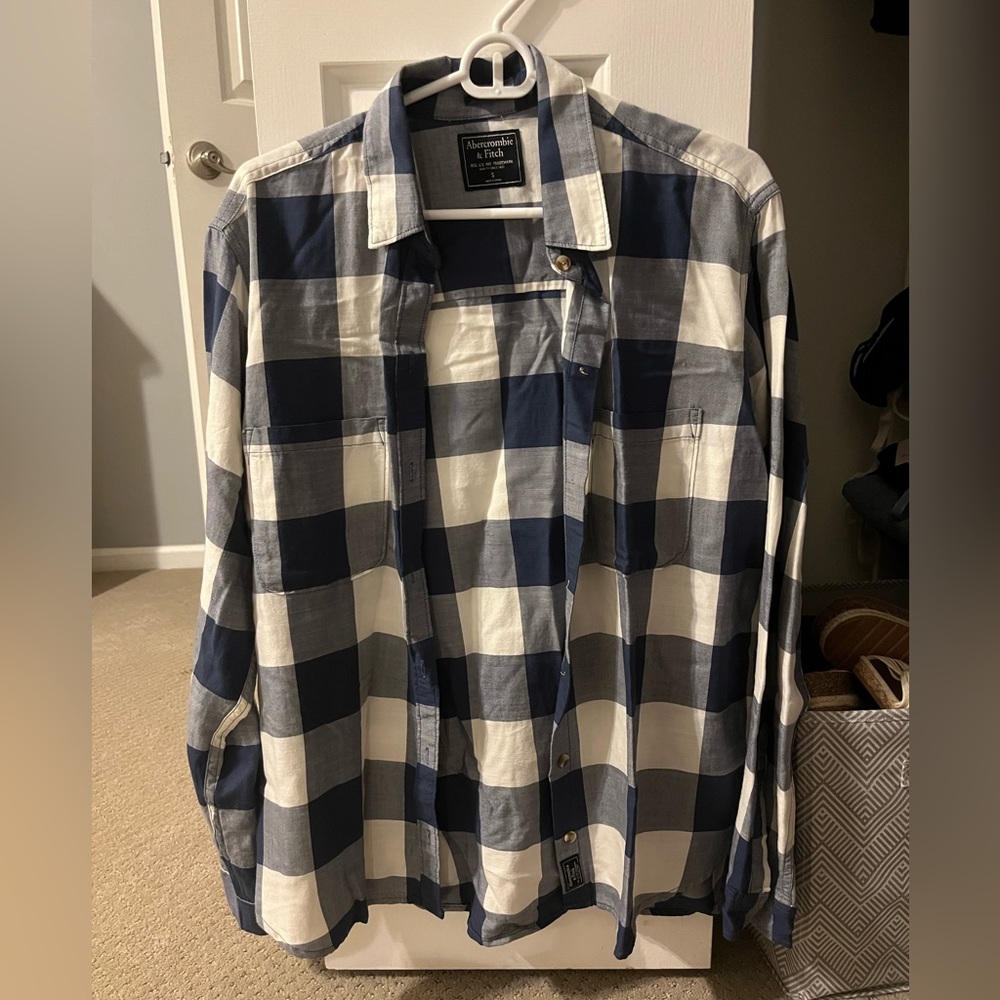 Abercrombie & Fitch Women’s Plaid Boyfriend Button Down